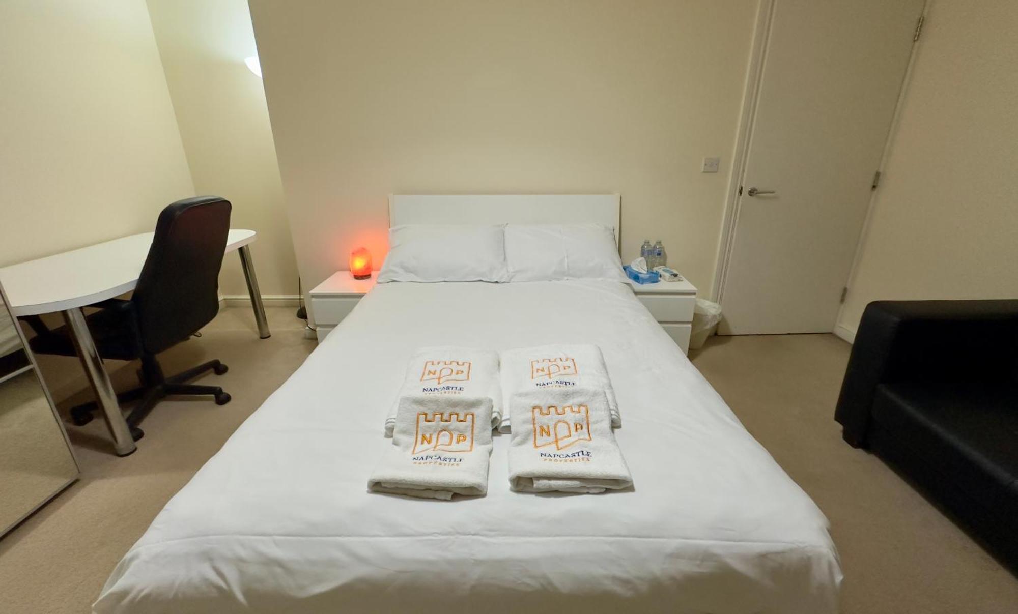 Napcastle Caledonian Park Hotel ลอนดอน ภายนอก รูปภาพ